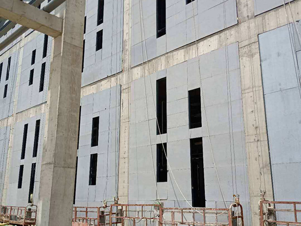 輕質(zhì)泄爆墻：應(yīng)用場(chǎng)景全覆蓋與六大獨(dú)特優(yōu)勢(shì)解析